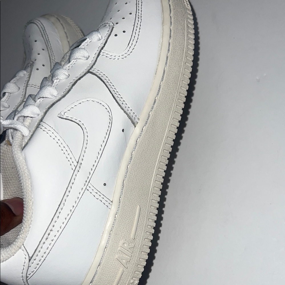 Nike Air Force 1’s Youth - Picture 6 of 7